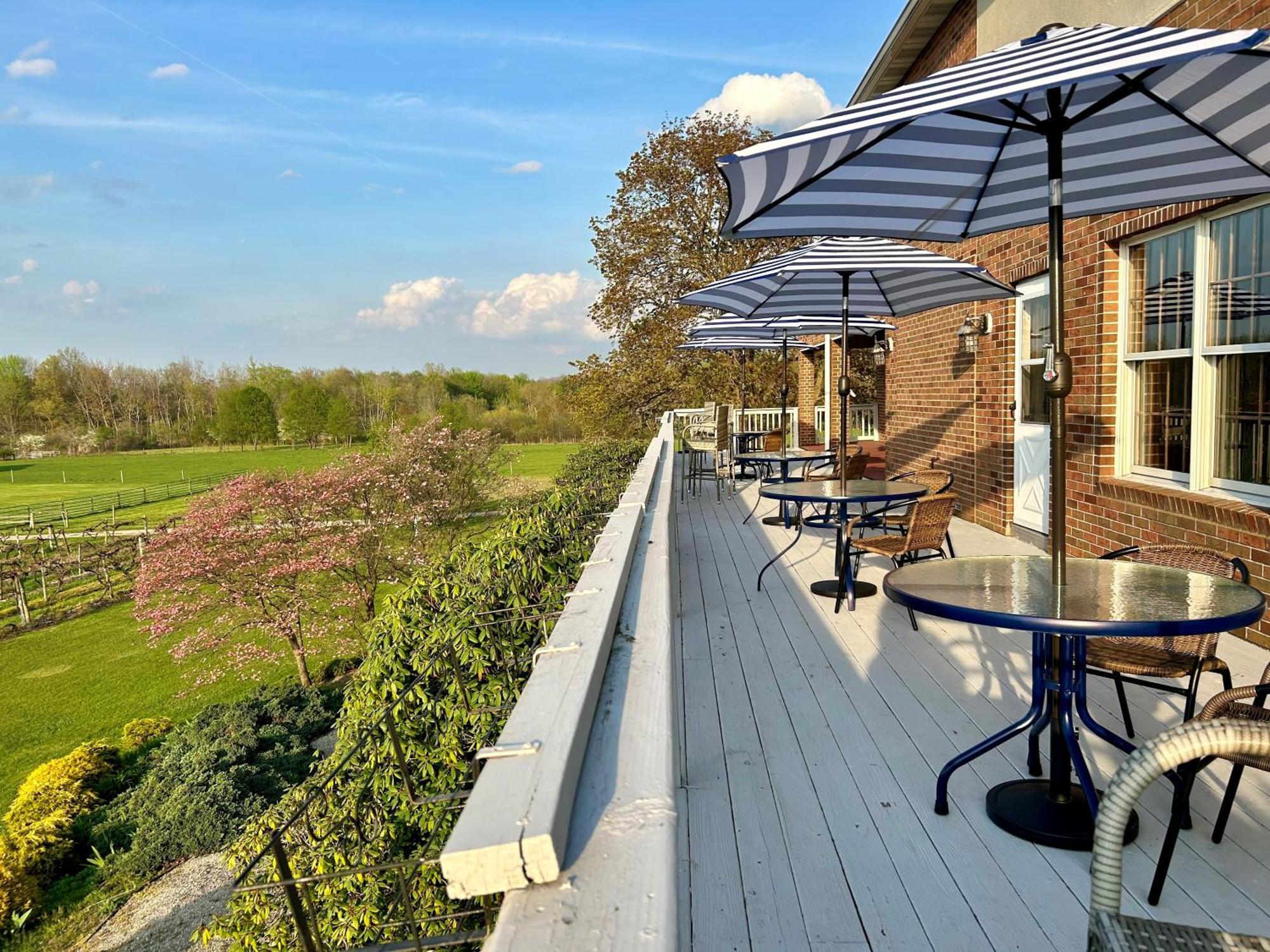 Warner-Concord Farms Bed & Breakfast Geneva Экстерьер фото