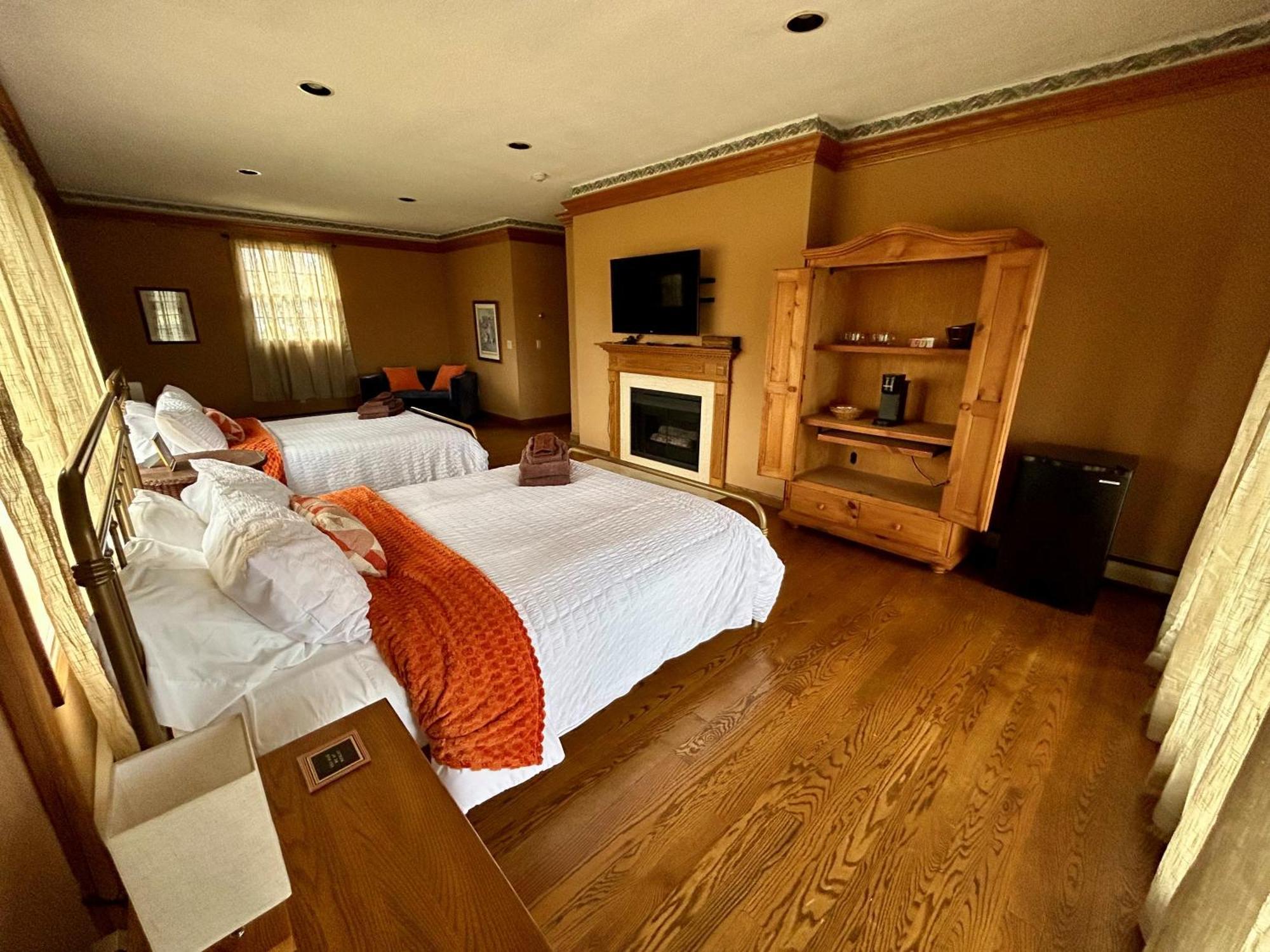 Warner-Concord Farms Bed & Breakfast Geneva Экстерьер фото