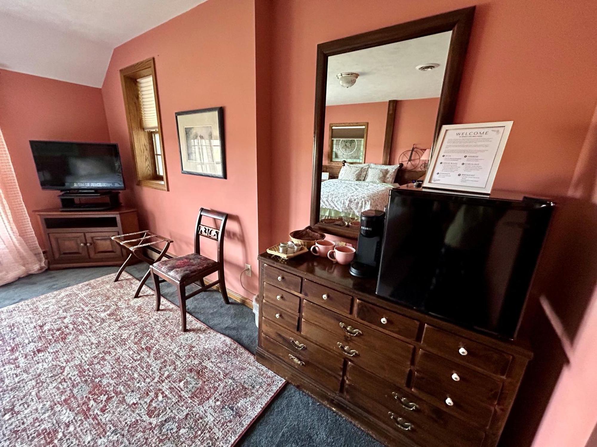 Warner-Concord Farms Bed & Breakfast Geneva Экстерьер фото